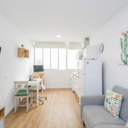 Las Canteras Beach Workfriendly Bright Studio Apartment Las Palmas de Gran Canaria Exterior photo